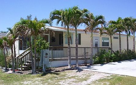 2nd image of 1180 Chokoloskee Dr #3