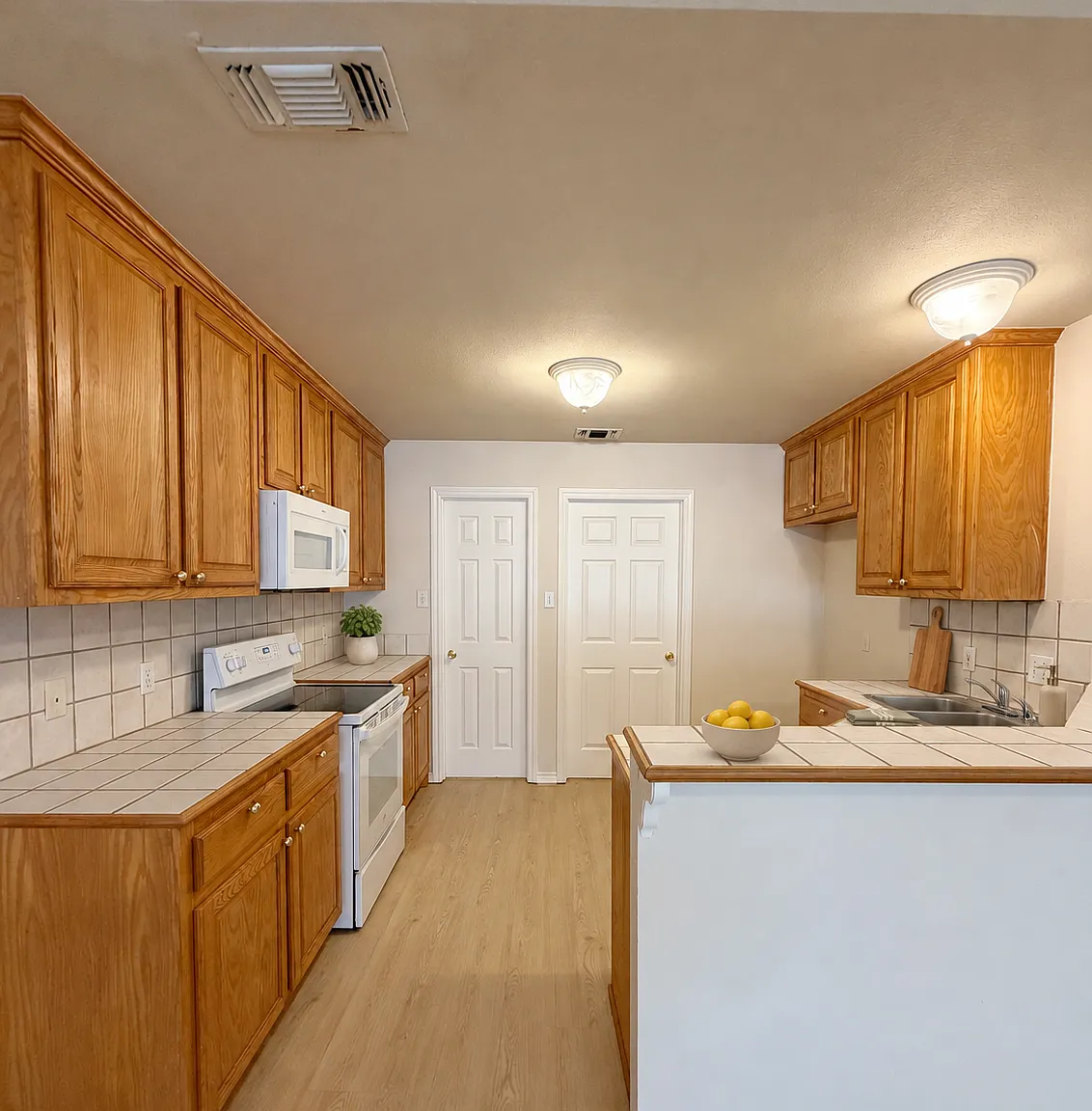 3 bed, 1304 sqft, $1,575 — Photo 4