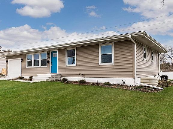 3rd image of 603 Jacolyn Dr NW