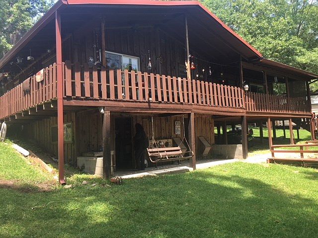 1st image of 223 Cherry Ln