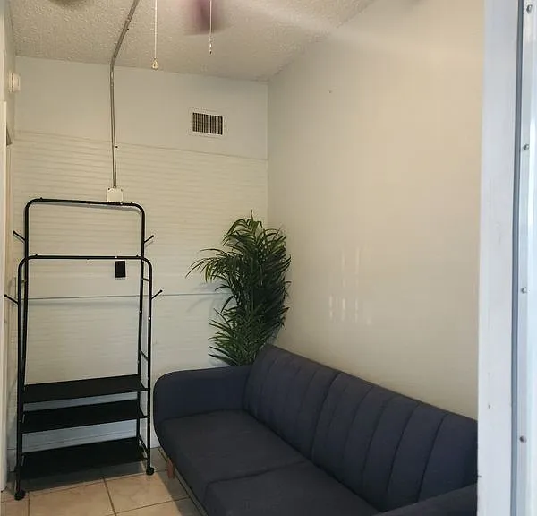 15830 E Bunche Park Dr — Photo 4