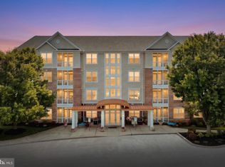 1010 Crest Way APT 402, York, PA 17403