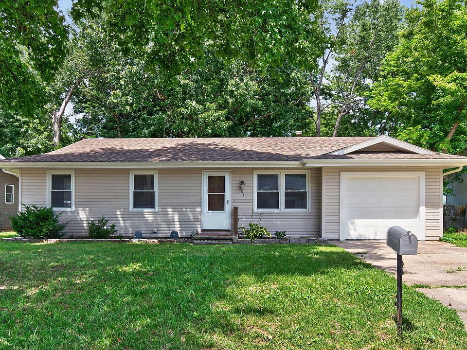 1st image of 201 S Meadowview Avenue