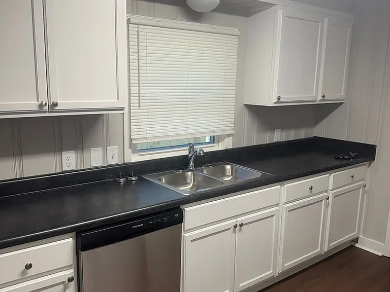 1265 S Highland St — Photo 11