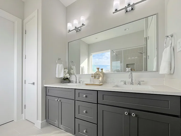 8318 Curry Rd — Photo 15