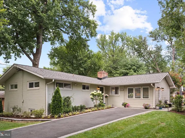 3426 Brookwood Dr, Fairfax, VA 22030