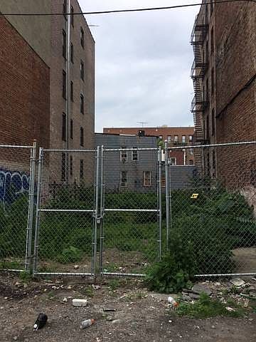 1st image of 2233 Bathgate Ave