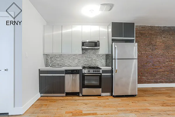 Rented by ERNY LLC | media 11