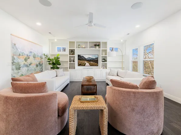 802 NW D St #Id1514364p, Bentonville, AR 72712