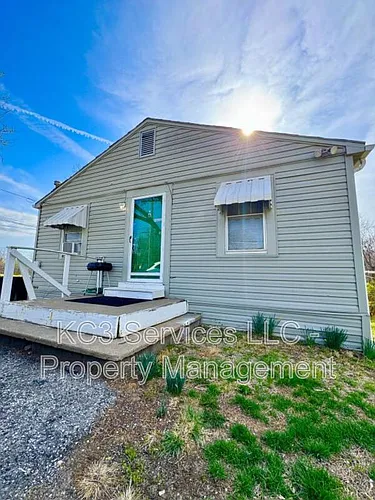 6131 NE Vivion Rd Photo 1