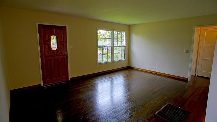1st image of 3539 Veteran Ave