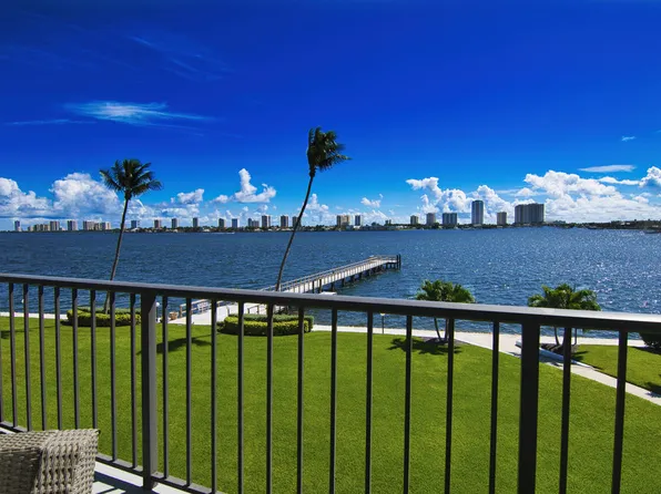 3040 Lake Shore Dr APT 305, Riviera Beach, FL 33404