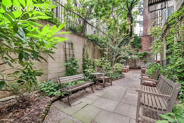 Sold by Compass | media 17