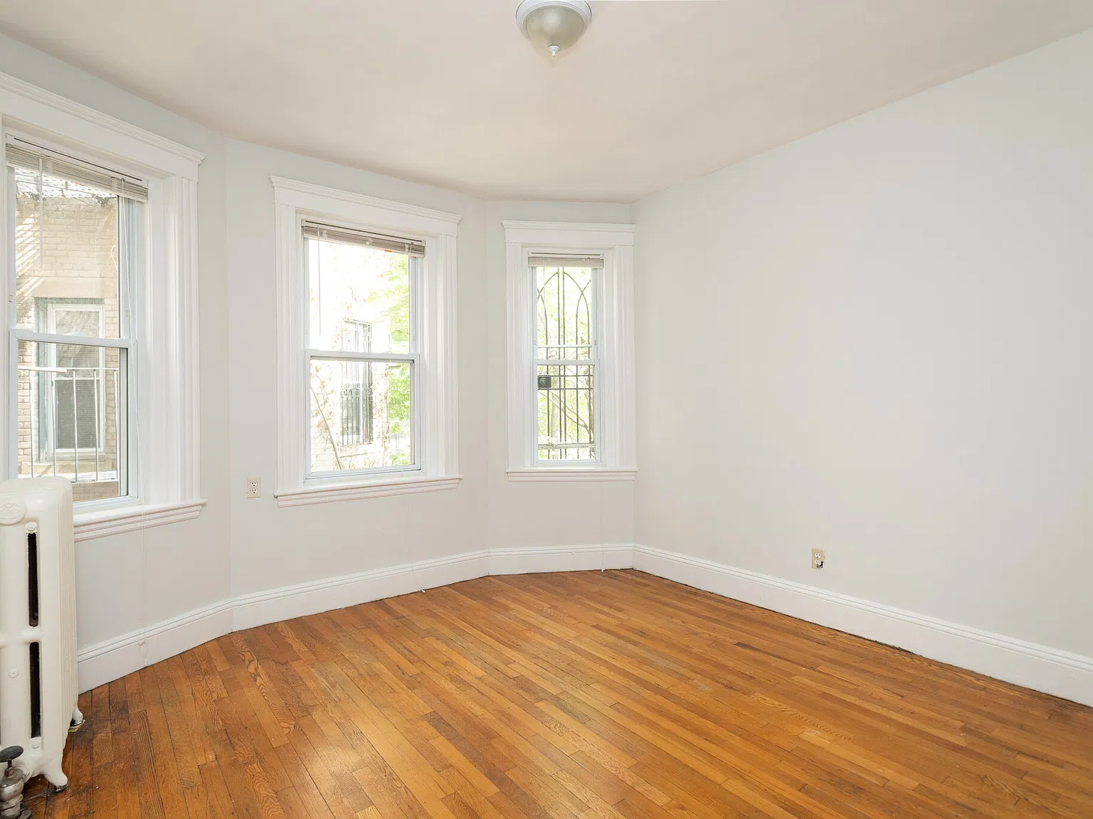 Studio, 1.0 bath, 350 sqft, $2,410 — Photo 1