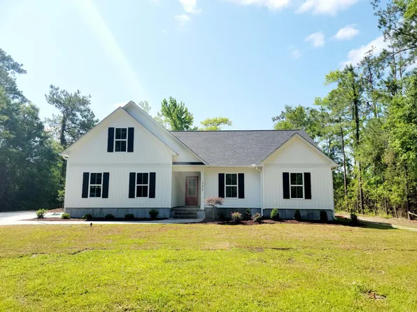 135 Cummins Creek Rd, Beaufort, NC 28516