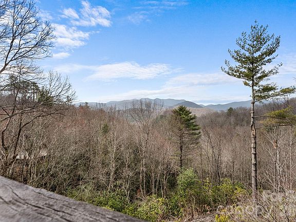 3rd image of 236 Valleyview Dr