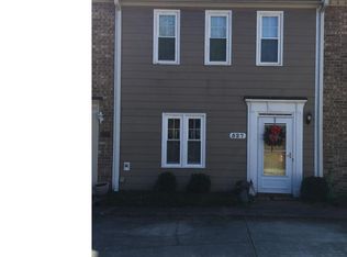 527 W Chisholm St, Sanford, NC 27330