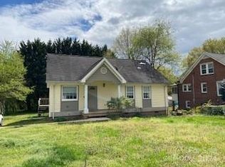 1118 12th St NE, Hickory, NC 28601