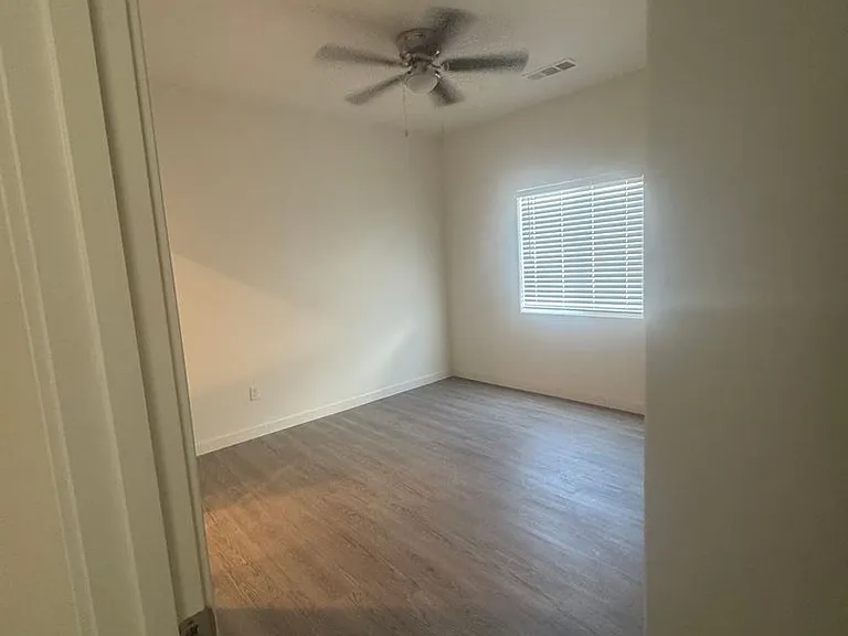 9806 Krista Vineyard Way — Photo 17