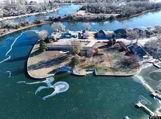 980 County Rd W #S-42, Fremont, NE 68025