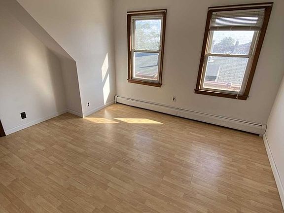 2nd image of 14 Humbert St #2