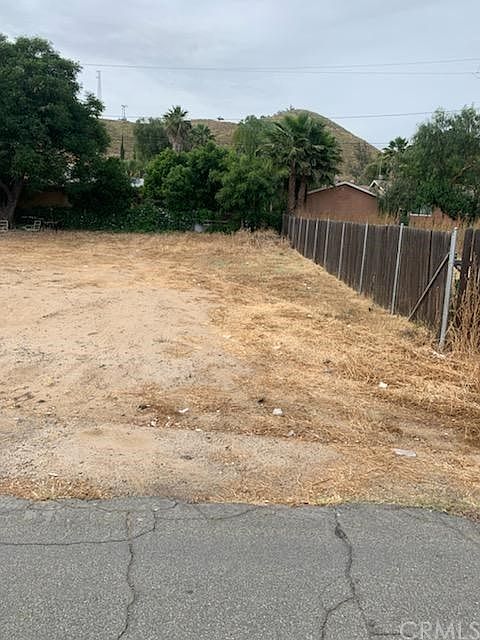 2nd image of 0 Lake St