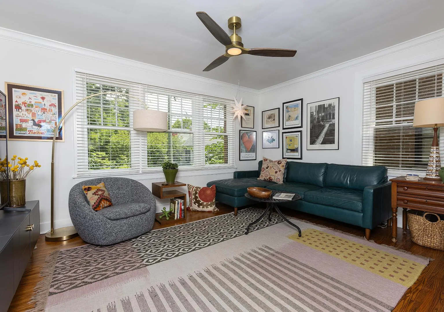 1300 Everett Ave - The Triangle in the Highlands / Upscal Unit fully Furnished - 98% Walkable — Photo 1