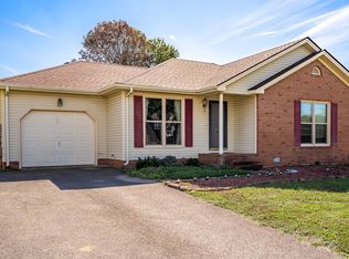 579 Winchester Dr, Hopkinsville, KY 42240