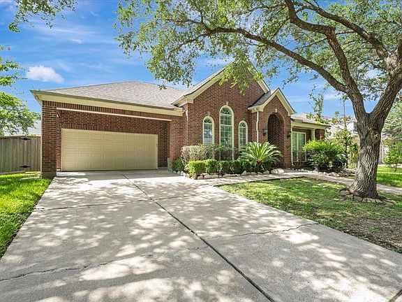 3rd image of 15511 Pinenut Bay Ct