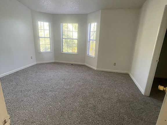 2nd image of 802 Military E
