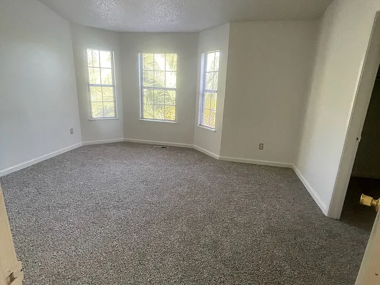 802 Military E — Photo 2