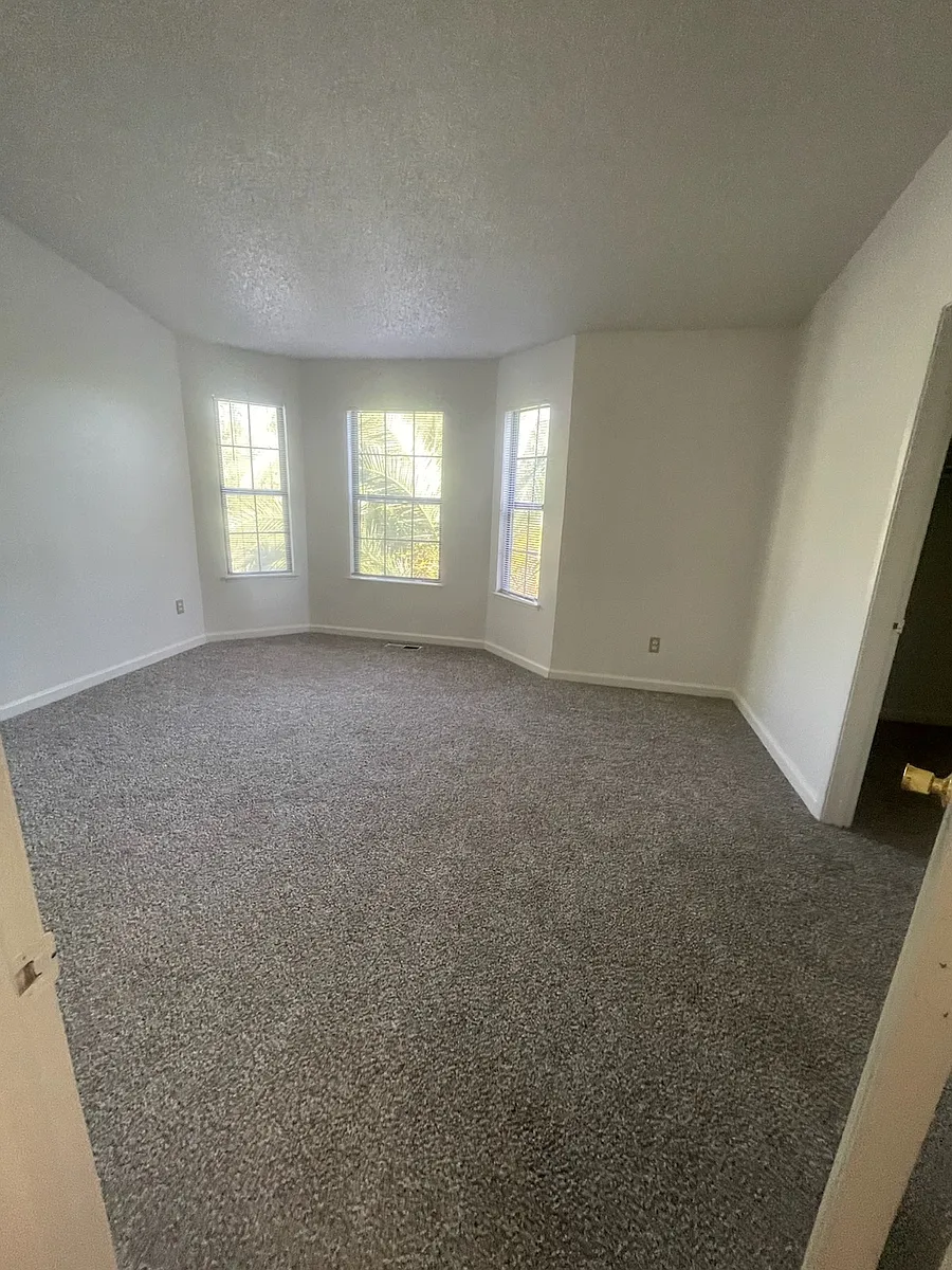 Building Photo - 802 Military E