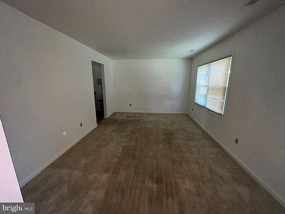 2nd image of 6046 Battlefield Green Dr