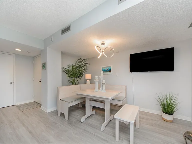 690 Island Way #507 — Photo 11