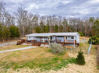 1744 Tom McCall Rd, Maryville, TN 37801