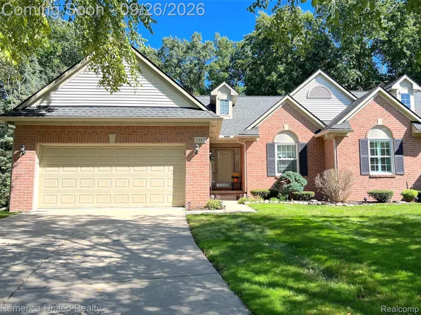 3397 Dewdrop Ln, Howell, MI 48843