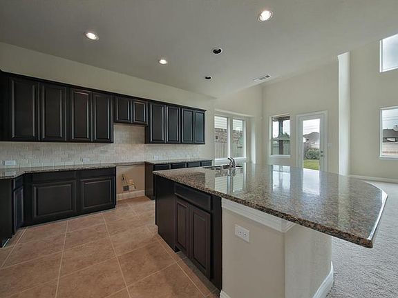5th image of 314 Woodway Dr