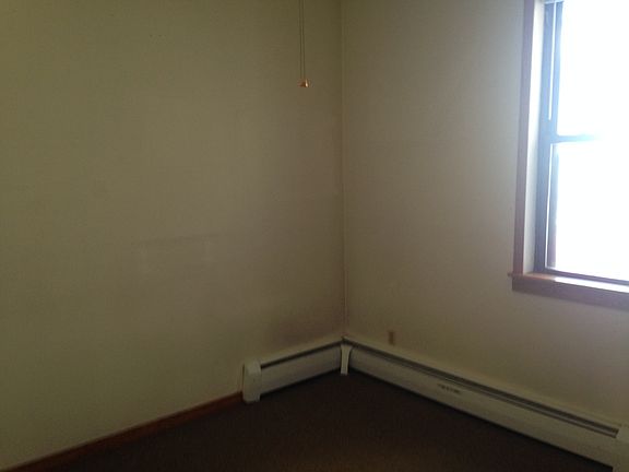 5th image of 1822 W Belmont Ave #1