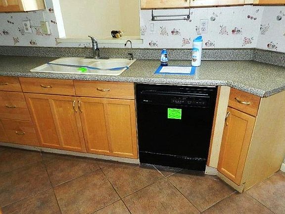 4th image of 6019 Sweetwater Ct NW