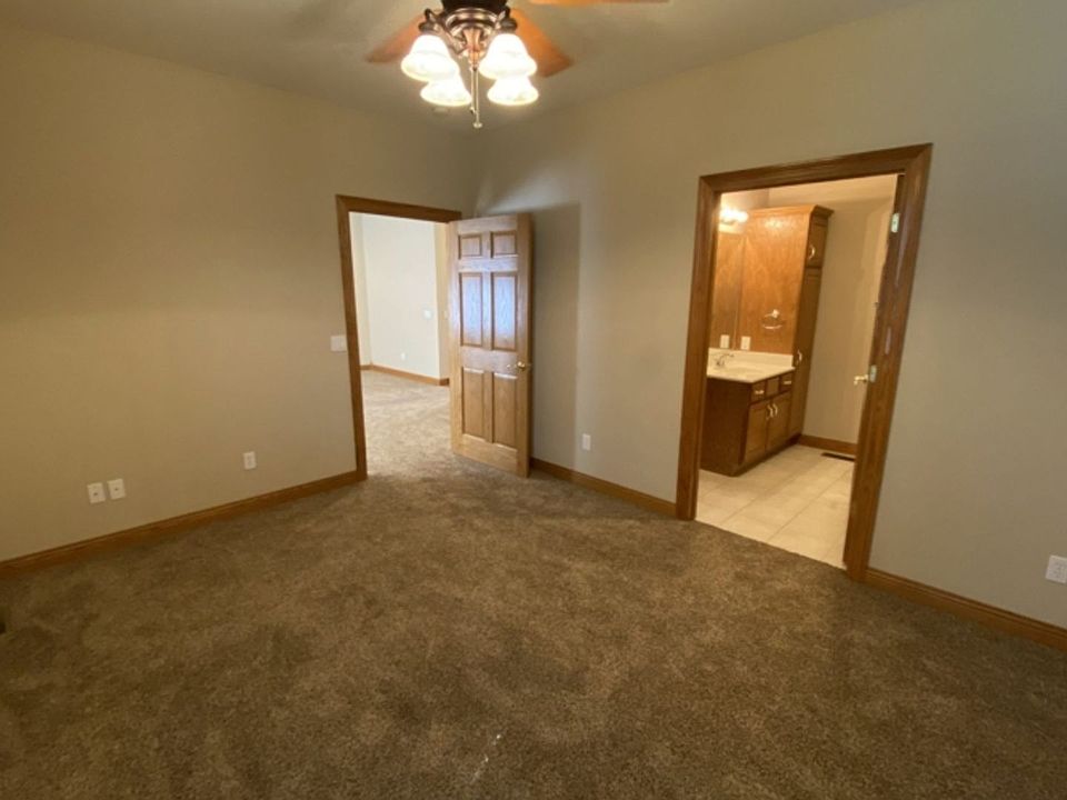 1st image of 5577-5623 N 17th St #5579