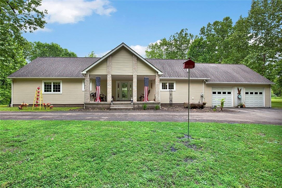 1150 Martha Dr, Connellsville, PA 15425 Zillow