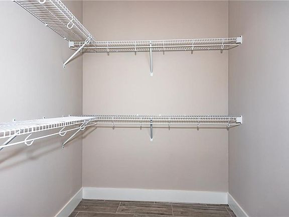 3rd image of 1105 NE 2nd Ave #1105