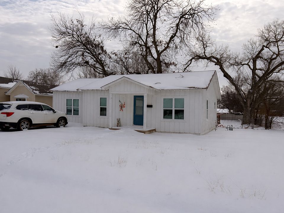 1st image of 600 Sycamore Dr
