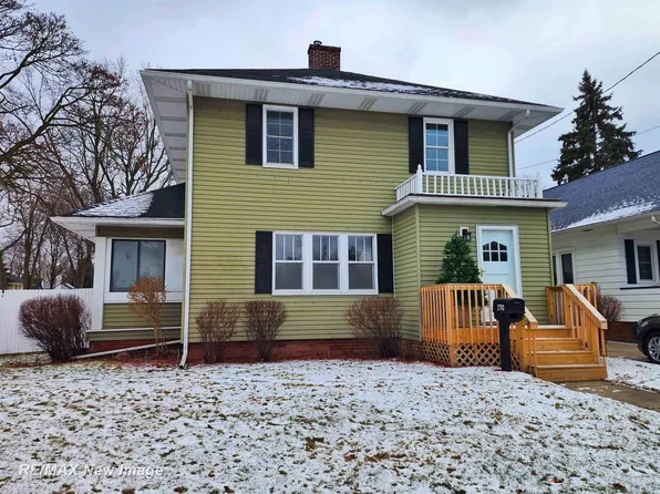 1703 Gratiot Ave, Saginaw, MI 48602