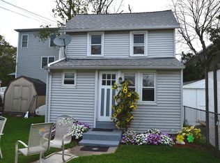 6 Waterbury Ave, Milford, CT 06460