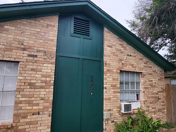 2nd image of 1204 Westcott Dr #A
