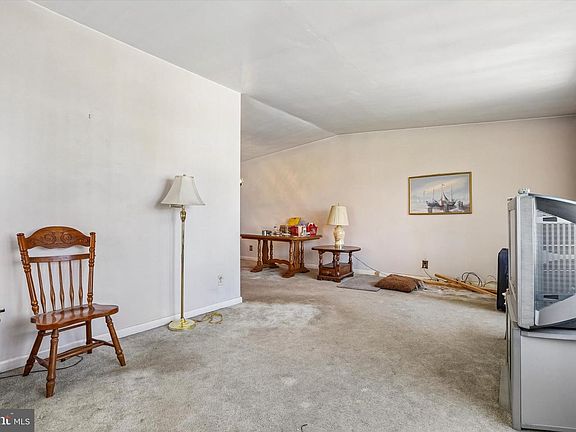 2nd image of 8207 Narvon St