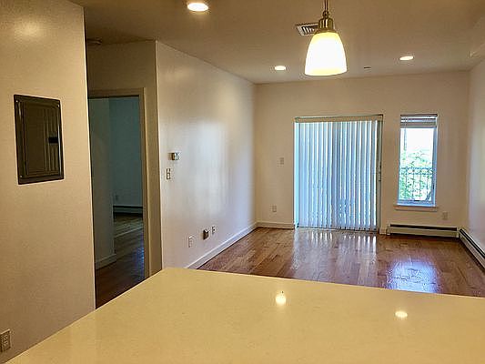 3rd image of 2540 38th St #3D