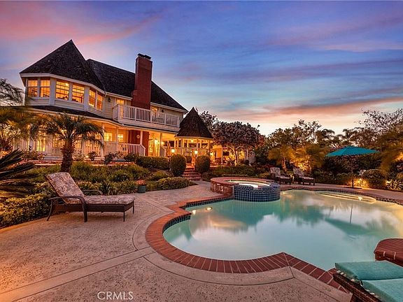 3rd image of 43466 Manzano Dr