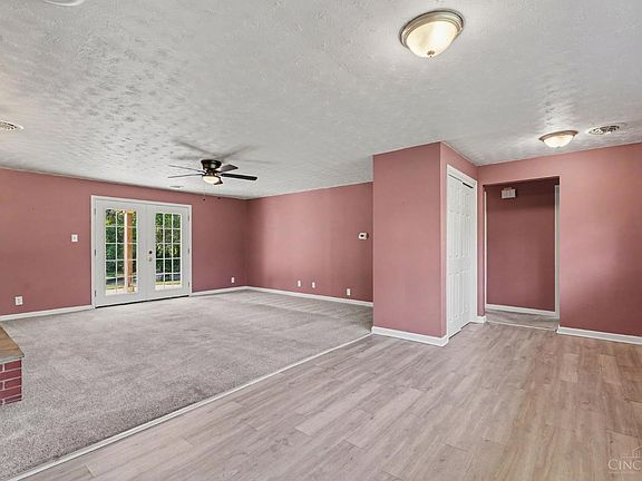 3rd image of 5 Maple Ave